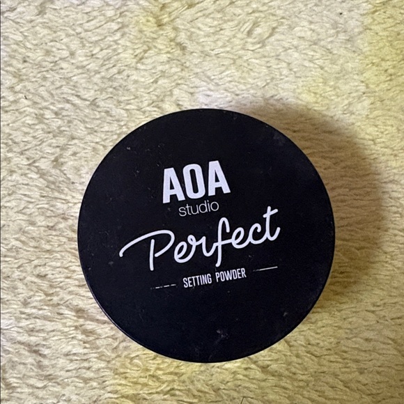 Makeup Bundle - Picture 9 of 9